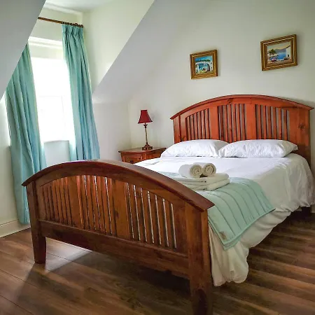 Holiday Cottages Portsalon 度假居